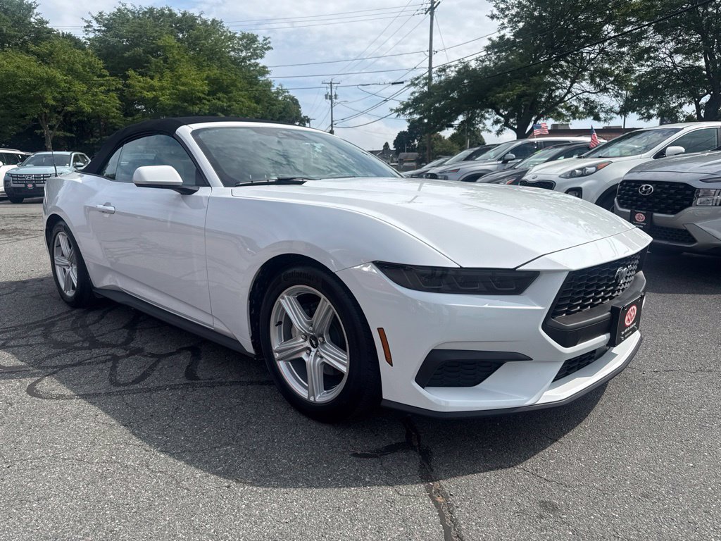 Used 2026 Ford Mustang Premium RWD image 3