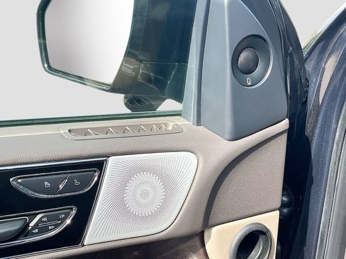 Used 2022 Lincoln Navigator L Reserve AWD/4WD image 19