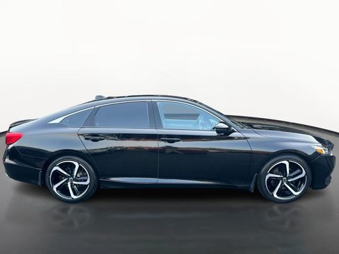 Used 2019 Honda Accord Sport image 2