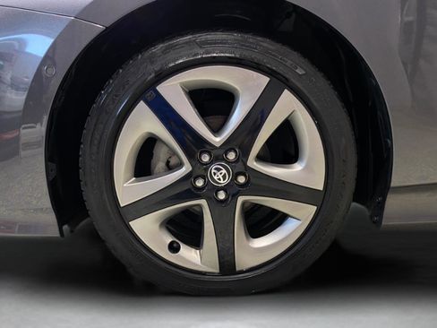 Used 2022 Toyota Prius XLE image 8