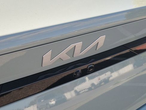 Used 2025 Kia K4 LXS image 12