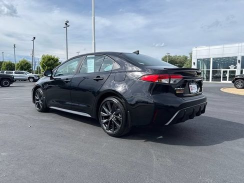 Used 2023 Toyota Corolla SE w/ Carpet Mat Package (TMS) FWD image 5