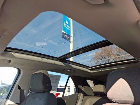 Used 2019 Chevrolet Equinox LT w/ Sun & Navigation Package image 15