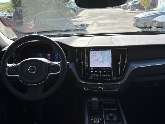 Certified 2023 Volvo XC60 B5 Core AWD/4WD image 24