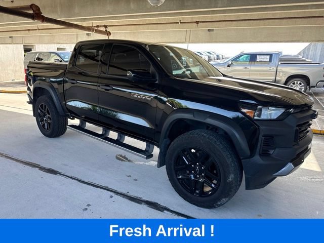 Used 2023 Chevrolet Colorado Trail Boss w/ Technology Package AWD/4WD image 14