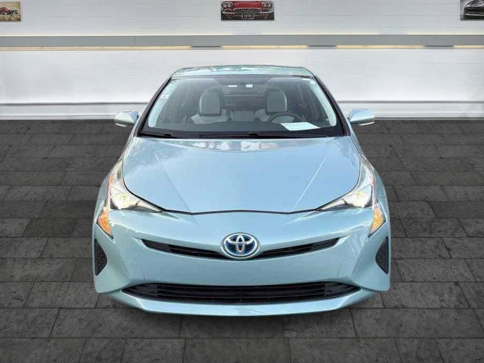 Used 2016 Toyota Prius Two FWD image 2