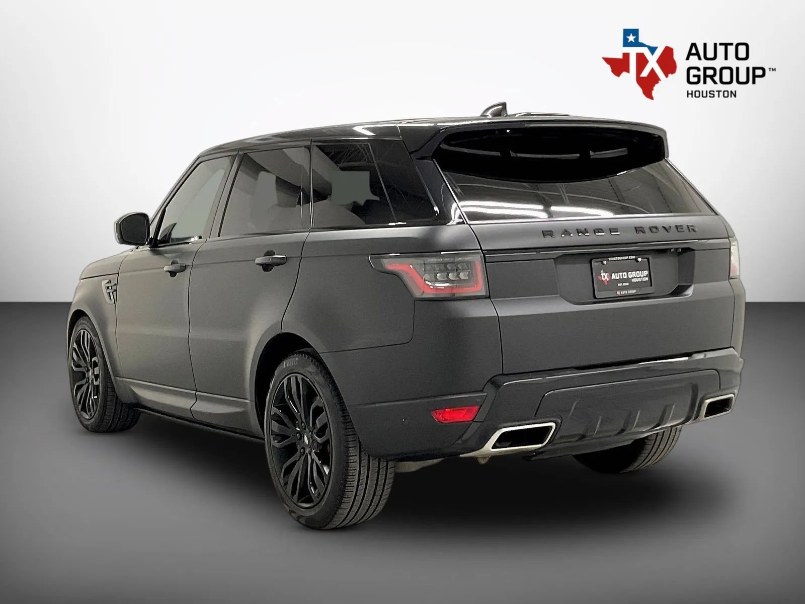 Used 2018 Land Rover Range Rover Sport Supercharged AWD/4WD image 3