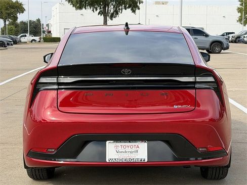 New 2026 Toyota Prius Plug-In Hybrid image 5