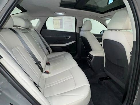 Used 2022 Hyundai Sonata Limited FWD image 12