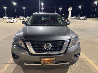 Used 2020 Nissan Pathfinder S video 2