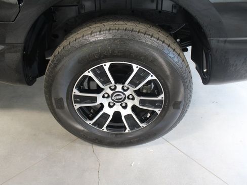 Used 2024 Nissan Titan SV image 52