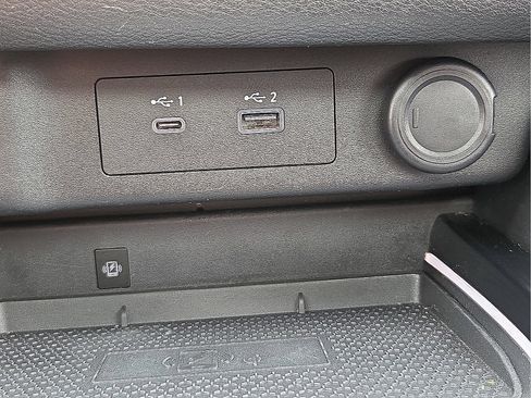 Used 2022 Nissan Rogue Platinum w/ Head-Up Display Package FWD image 22