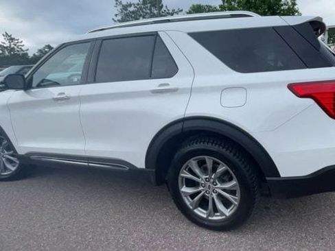 Certified 2022 Ford Explorer Limited w/ Equipment Group 301A AWD/4WD image 4