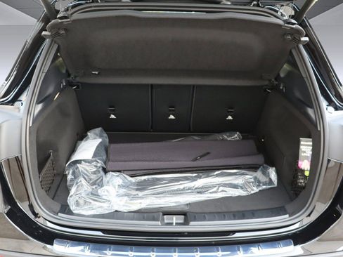 New 2025 Mercedes-Benz GLA 250 GLA 250 image 24