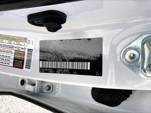 Used 2023 Toyota Highlander XLE image 28