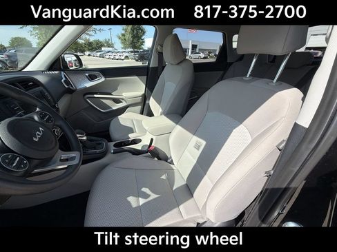 Certified 2025 Kia Soul LX FWD image 15