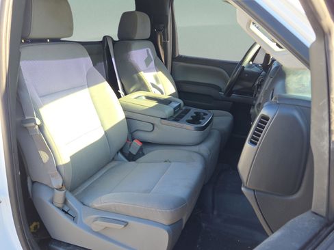 Used 2015 GMC Sierra 1500 Base image 15