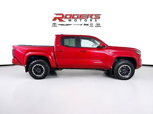 Certified 2026 Toyota Tacoma SR5 AWD/4WD image 14