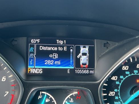 Used 2015 Ford Escape Titanium FWD image 25