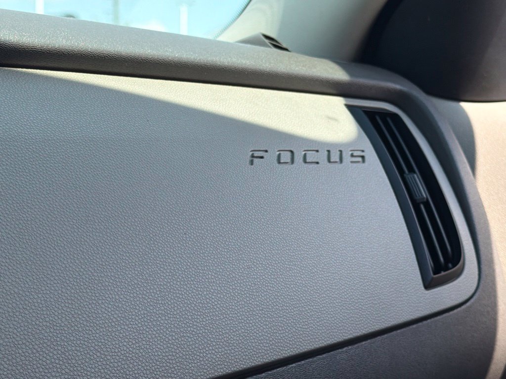 Used 2009 Ford Focus SE FWD image 30