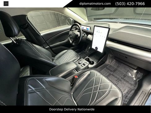 Used 2023 Ford Mustang Mach-E Select image 18