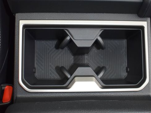 Used 2025 Toyota 4Runner TRD Off-Road Premium AWD/4WD image 18