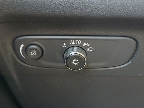 Used 2023 Buick Envision Essence w/ Sport Touring Package image 35