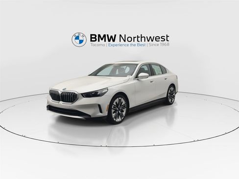New 2026 BMW i5 eDrive40 image 9