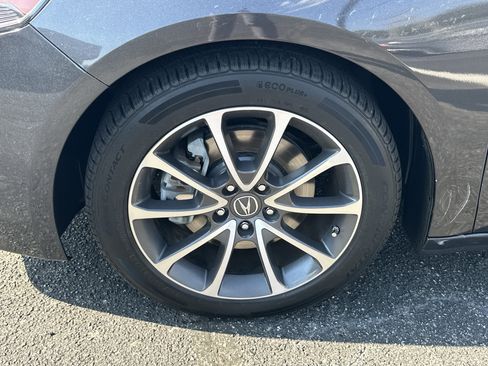 Used 2015 Acura TLX V6 w/ Technology Package FWD image 11