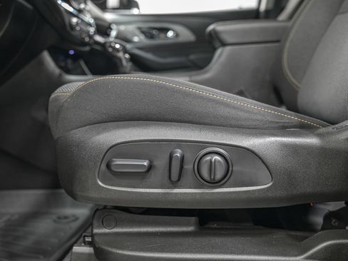 Used 2022 Chevrolet Traverse LT w/ LPO, Floor Liner Package image 16