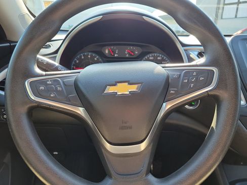 Used 2017 Chevrolet Malibu LS FWD image 16
