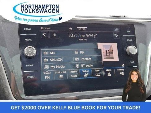 Used 2022 Volkswagen Tiguan SE w/ Panoramic Sunroof Package image 27