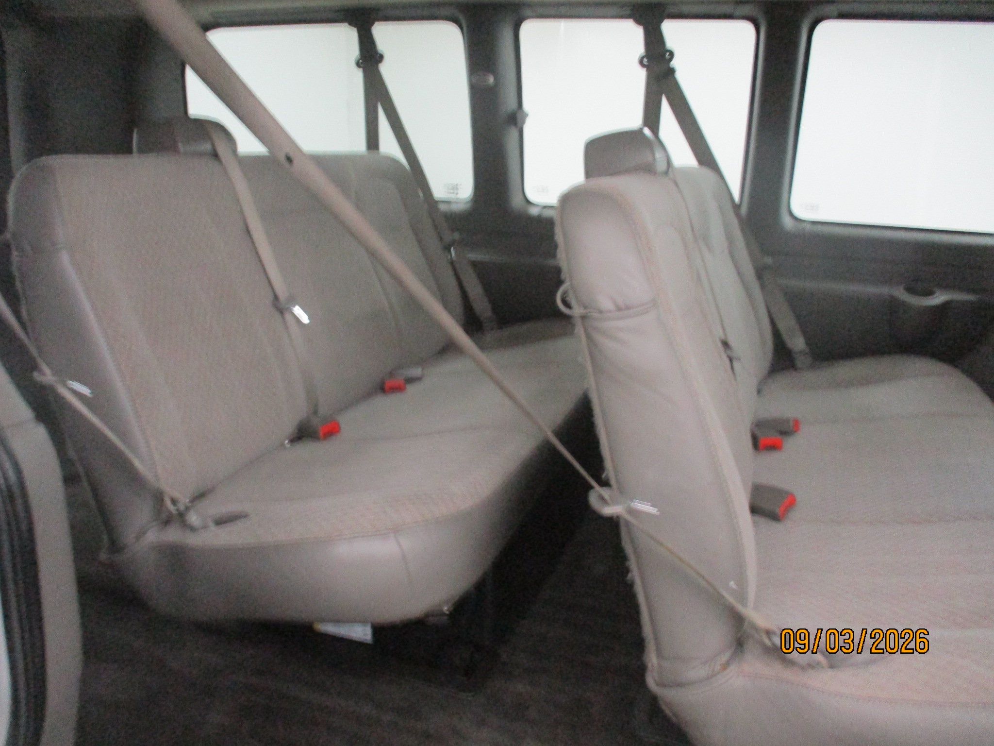Used 2017 Chevrolet Express 2500 LS RWD image 9