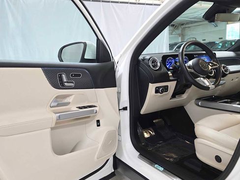 Used 2024 Mercedes-Benz EQB 250+ image 19