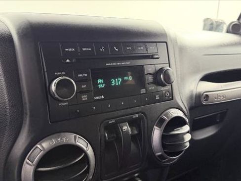 Used 2013 Jeep Wrangler Sport image 22