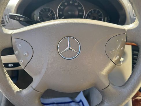 Used 2006 Mercedes-Benz E 350 4MATIC Sedan w/ Sunroof Pkg image 23