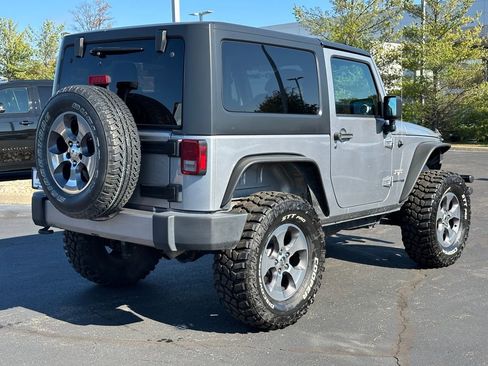 Certified 2018 Jeep Wrangler Sahara w/ Dual Top Group image 7