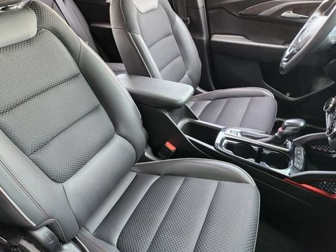 Certified 2021 Chevrolet TrailBlazer RS w/ Technology Package FWD image 9