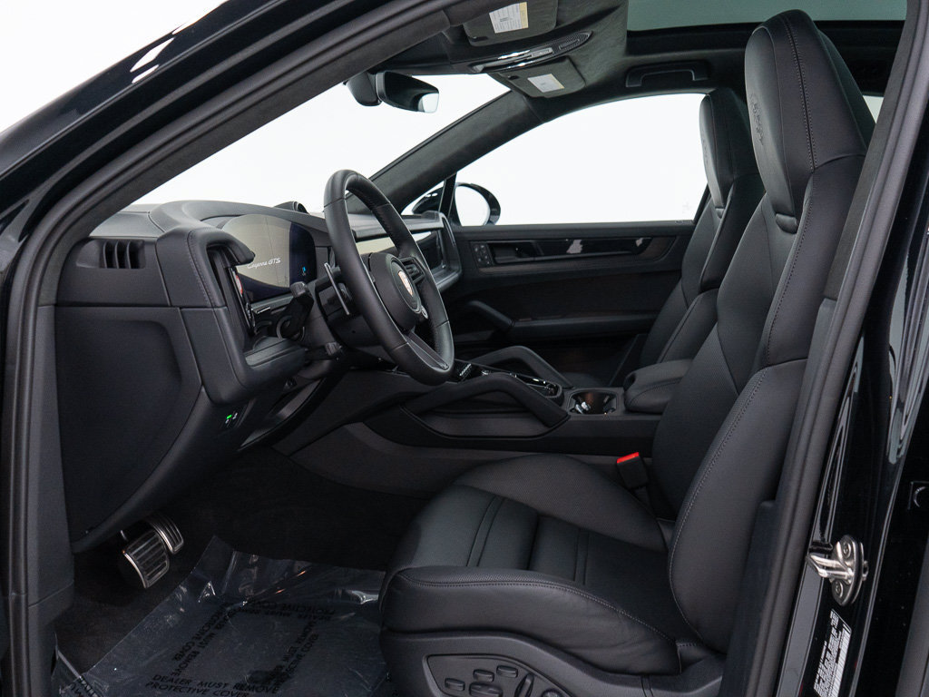 Used 2026 Porsche Cayenne GTS AWD/4WD image 15