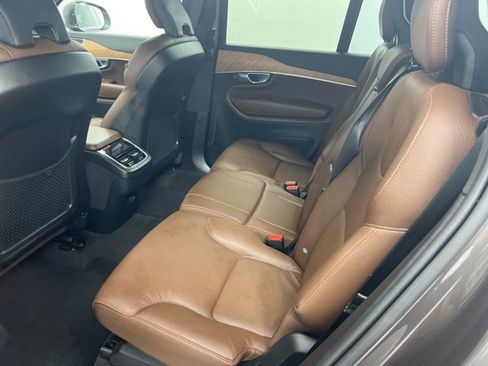 Used 2024 Volvo XC90 B6 Plus image 12
