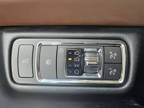 Used 2022 Lincoln Aviator Reserve w/ Equipment Group 201A RWD image 26