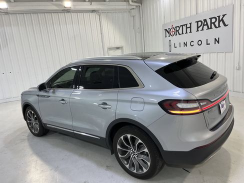 Used 2022 Lincoln Nautilus Reserve image 19