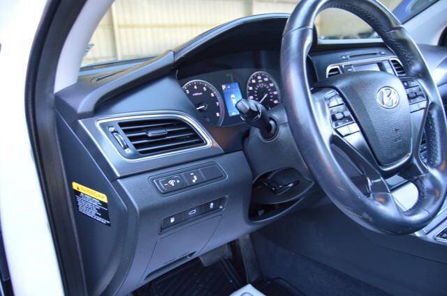 Used 2015 Hyundai Sonata Sport w/ Option Group 03 FWD image 26