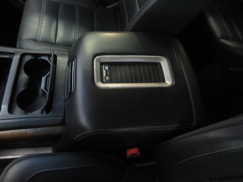 Used 2019 GMC Yukon XL Denali AWD/4WD image 51