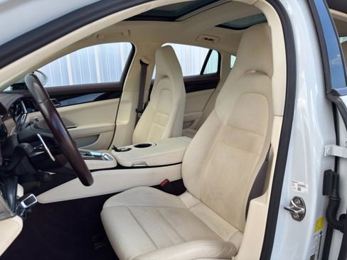 Used 2021 Porsche Panamera 4S image 40