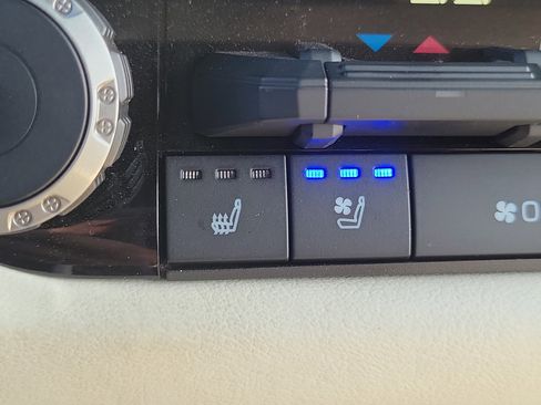 Used 2024 Toyota Tundra Capstone image 24