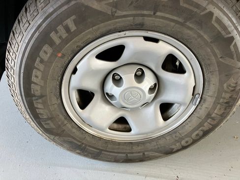 Used 2022 Toyota Tacoma SR RWD image 11