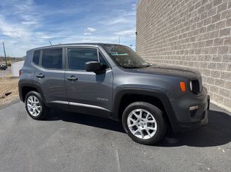 Used 2023 Jeep Renegade Latitude video 1