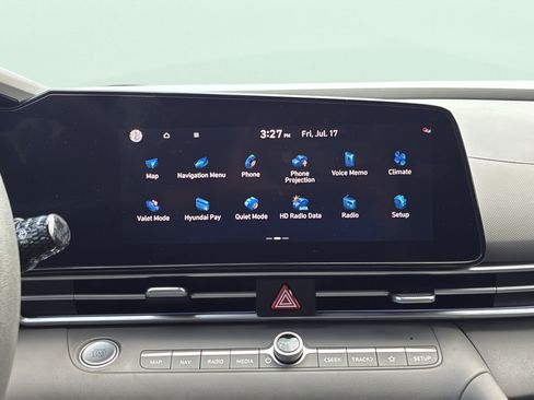 Used 2024 Hyundai Elantra SEL FWD image 29