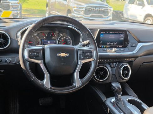 Used 2020 Chevrolet Blazer LT FWD image 34